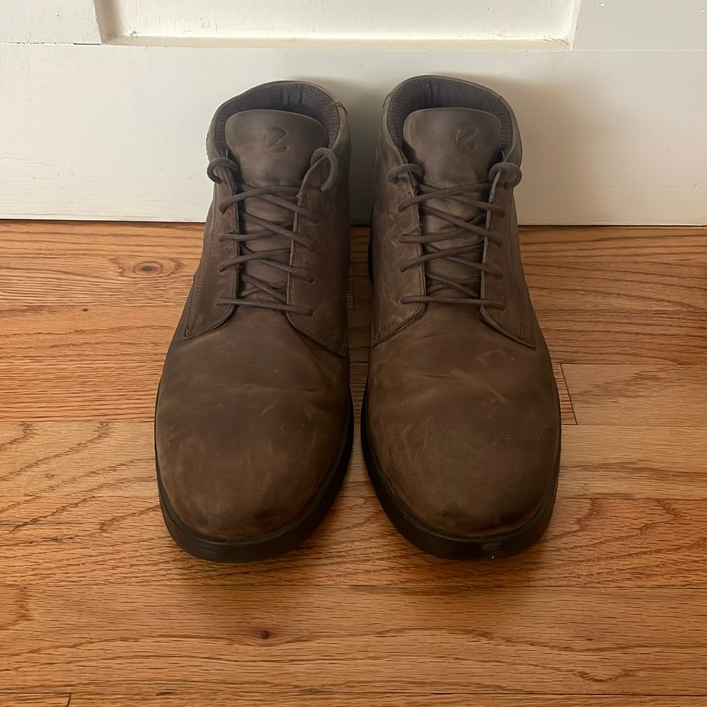 Ecco Men’s 5 lite hybrid Gore-tex Waterproof Chukka Boot (Worn 4 times)